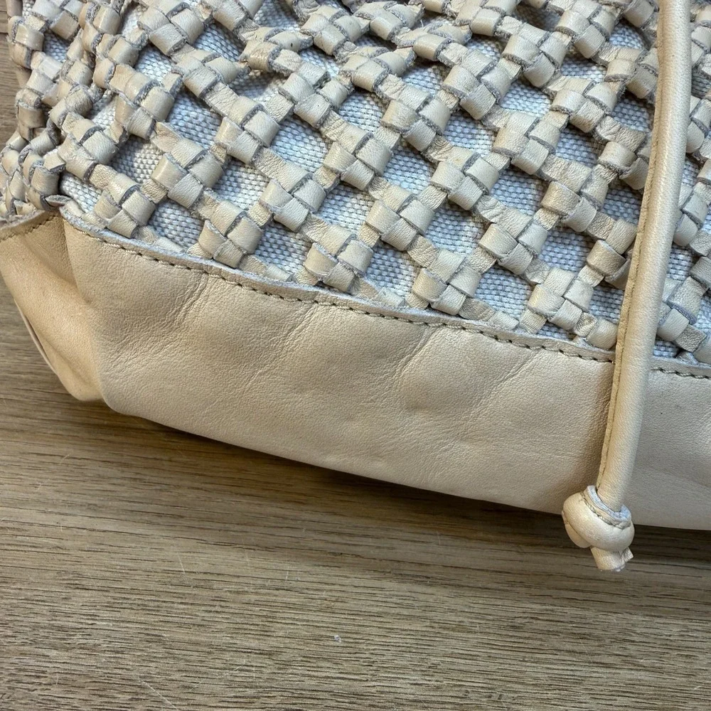 Marta Ponti Portugal Bag Woven Leather Beige Hobo Bucket Crossbody Drawstring